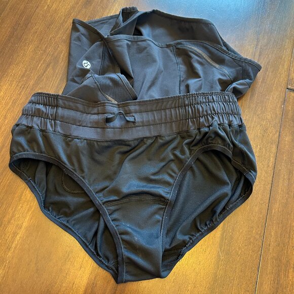 Lululemon Women's Hotty Hot High-Rise Lined Short 2.5" Black Size 6 - Picture 6 of 15